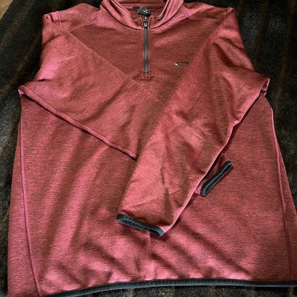Men’s Oakley 1/4 Zip Pullover❤️ - Picture 7 of 9